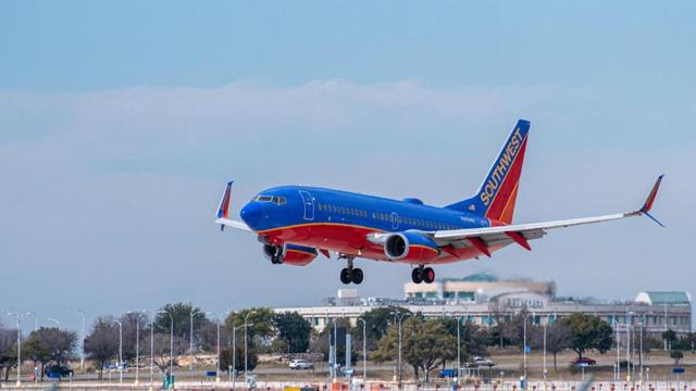 Southwest Airlines Hentikan Layanan Alkohol Usai Insiden Penyerangan Terhadap Pramugari