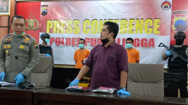 Polres Purbalingga mengungkap kasus pencabulan gadis 12 tahun yang dilakukan oleh ayah dam pamannya. (Foto: Liputan6.com/Galoewh Widura)