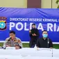 Konferensi pers kejahatan perbankan di BJB Pekanbaru yang merugikan nasabah Rp3,2 miliar. (Liputan6.com/M Syukur)