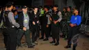 Kesedihan terlihat di wajah Angelita Muxfeldt, keluarga terpidana mati asal Brazil Rodrigo Gularte, saat berjalan keluar pasca pelaksanaan eksekusi di Nusakambangan, Cilacap, Jawa Tengah, Rabu (29/4/2015) dini hari. (Liputan6.com/Yoppy Renato)