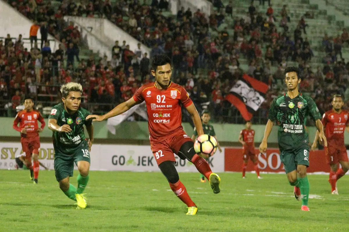 Persis Solo