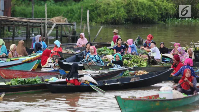 Melihat Perempuan sebagai Pendorong Pertumbuhan Ekonomi di Pasar Terapung
