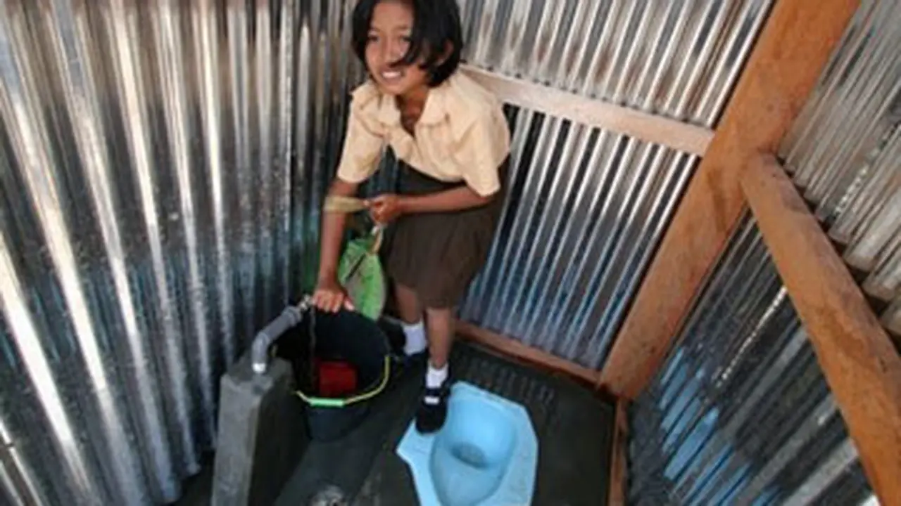 Pakar Kesehatan Anak: Toilet 'Jorok' Sumber Penyakit