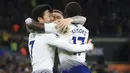 Para pemain Tottenham Hotspur merayakan gol yang dicetak oleh Harry Kane ke gawang Cardiff City pada laga Premier League di Stadion Cardiff City, Selasa (1/1). Tottenham Hotspur menang 3-0 atas Cardiff City. (AP/Mark Kerton)