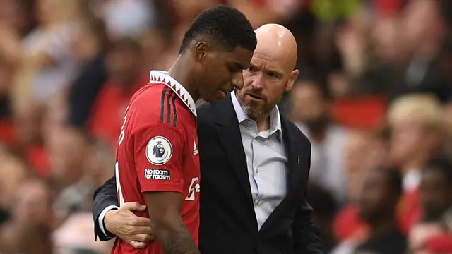 Foto: Sentuhan-Sentuhan Mujarab Erik ten Hag yang Bikin MU Kembali Bangkit di Liga Inggris, Termasuk Depak Ronaldo?