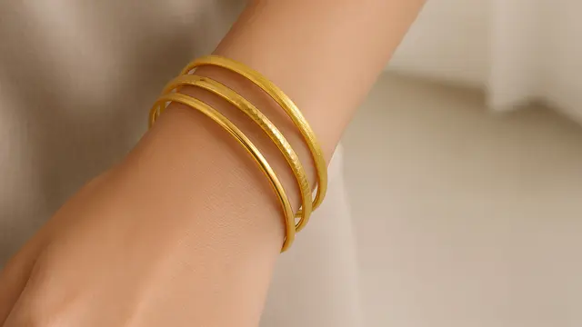 Tren Model Gelang Hollow Emas 24K 5 Gram yang Ringan dan Mewah/Ilustrasi gambar AI