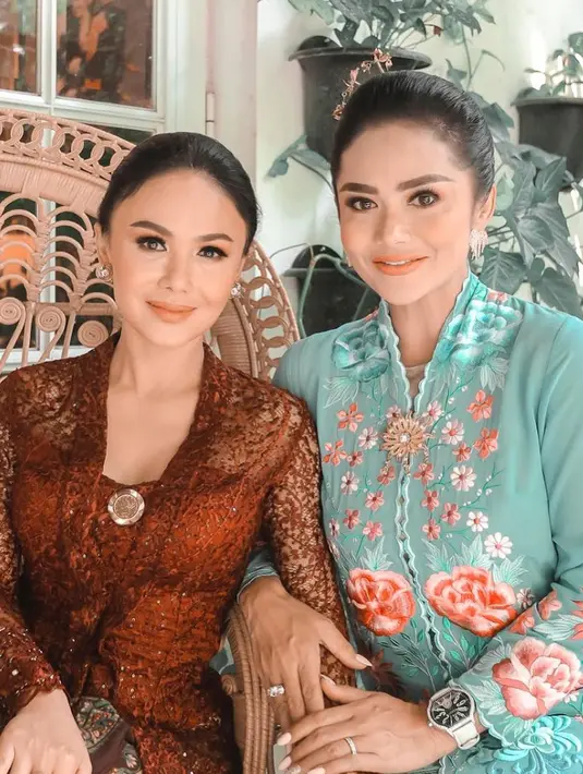 Yuni Shara Berkebaya (Instagram/yunishara36)