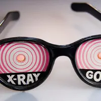 Tertarik membeli benda-benda yang dijual di online shop berikut ini? (Via: sandwichedman.com)