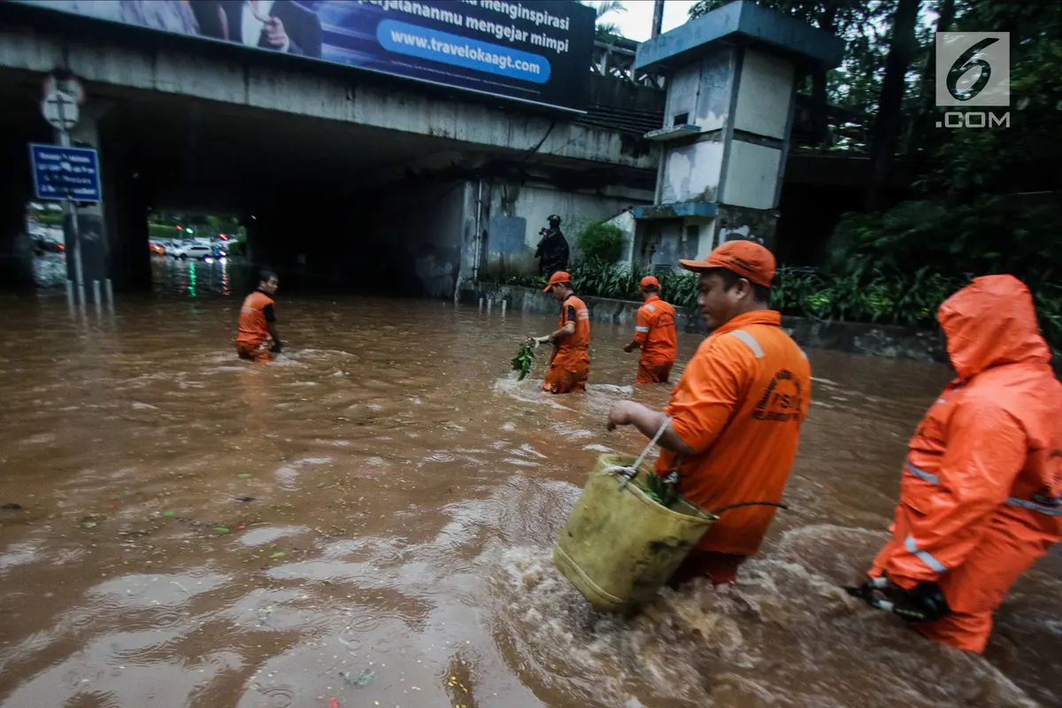 Jakarta Hujan Lebat, Banjir Rendam Terowongan Dukuh Atas