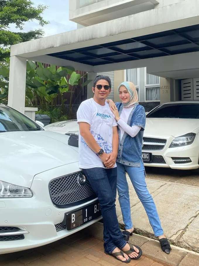 Pasha Ungu dan Adelia