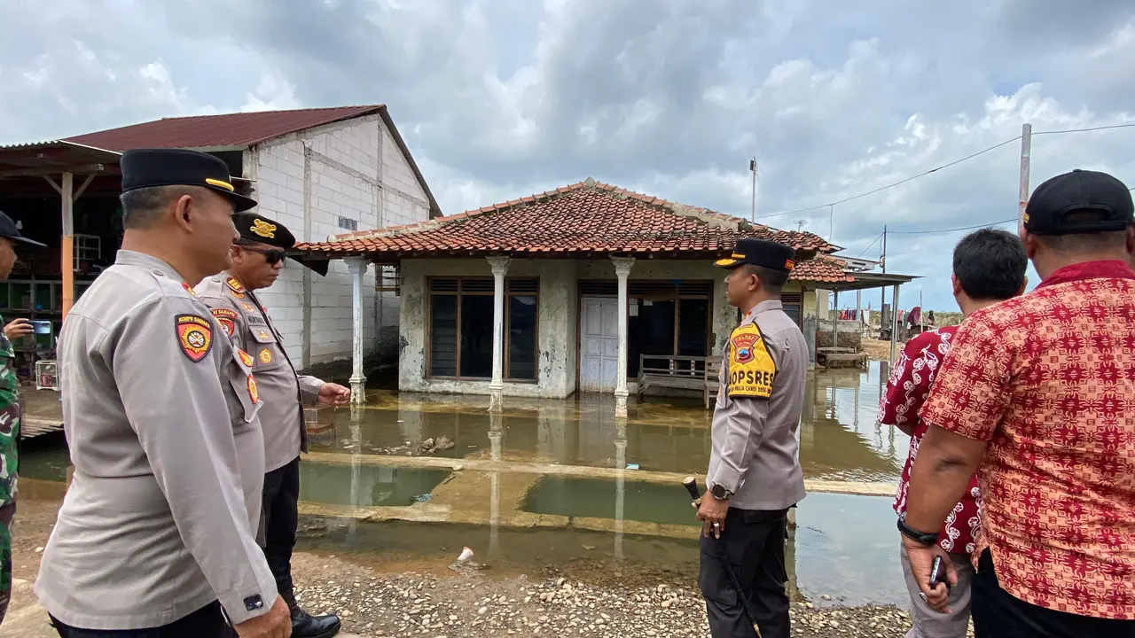 Banjir rob Desa Kaliprau, Pemalang. (Foto: Liputan6.com/Humas Polres Pemalang)