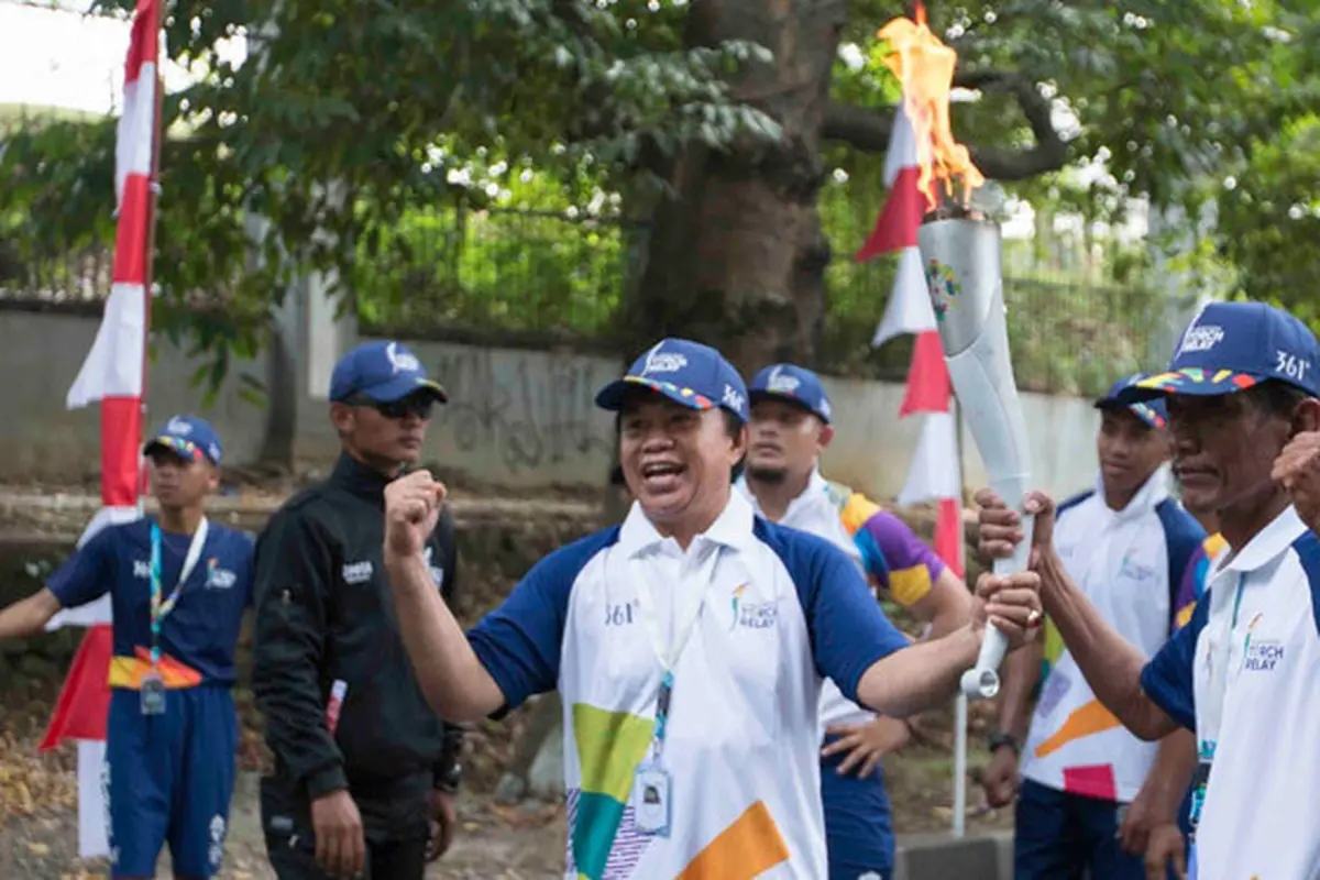 Legenda tinju Ellyas Pical dan legenda balap sepeda, Sutiyono.
