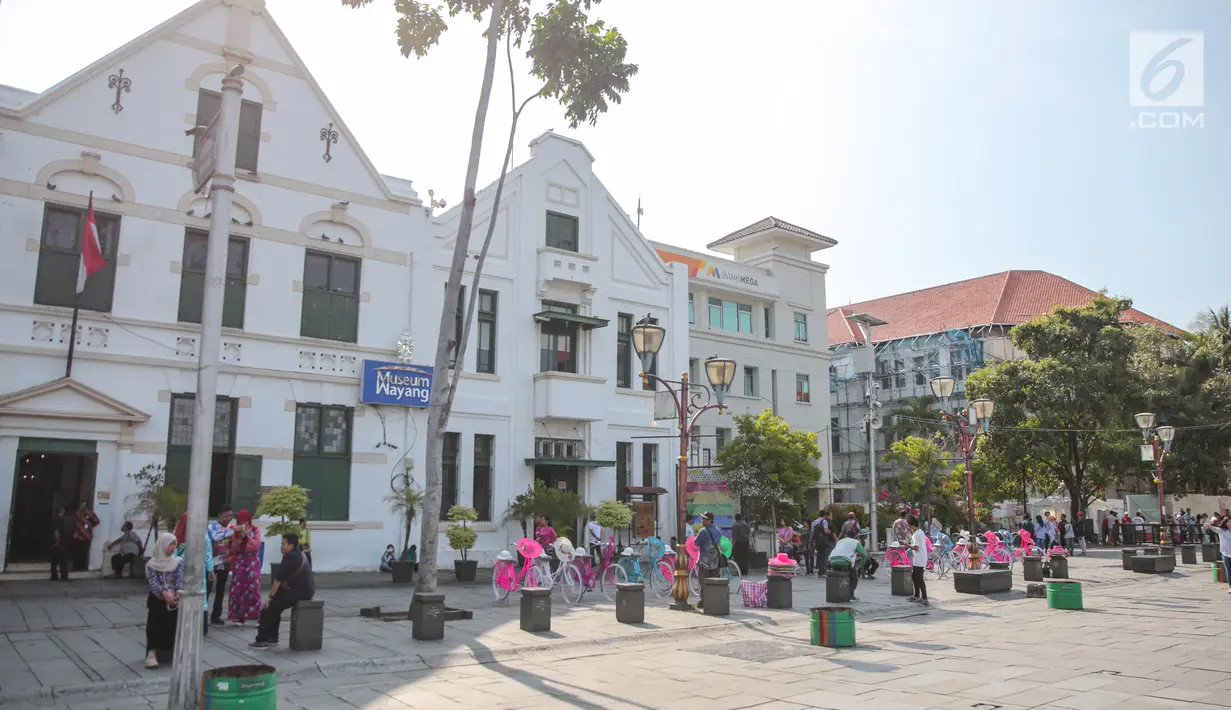 Kondisi bangunan Museum Wayang yang berada di kawasan Museum Fatahillah, Jakarta, Jumat (6/10). Usai revitalisasi kini museum tersebut terlihat lebih bersih dan bebas dari pedagang liar kaki lima. (Liputan6.com/Faizal Fanani)