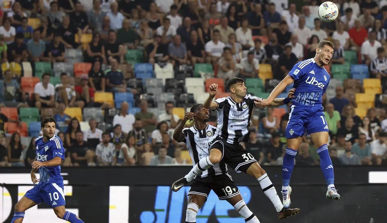 Hasil ini membuat Udinese kini mengemas tujuh poin dari tiga laga dan nangkring di posisi ketiga klasemen sementara Liga Italia 2024/2025. (Andrea Bressanutti/LaPresse via AP)