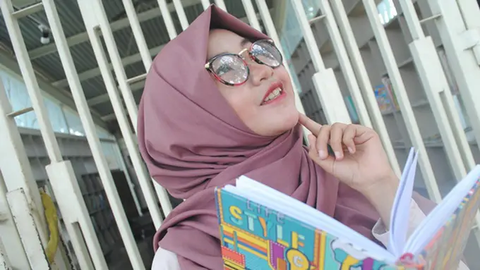 copyright by Unpopulart