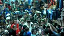 Hatta Rajasa melakukan kunjungan ke pasar tradisional Rau di Serang, Banten  (Liputan6.com/Johan Tallo)