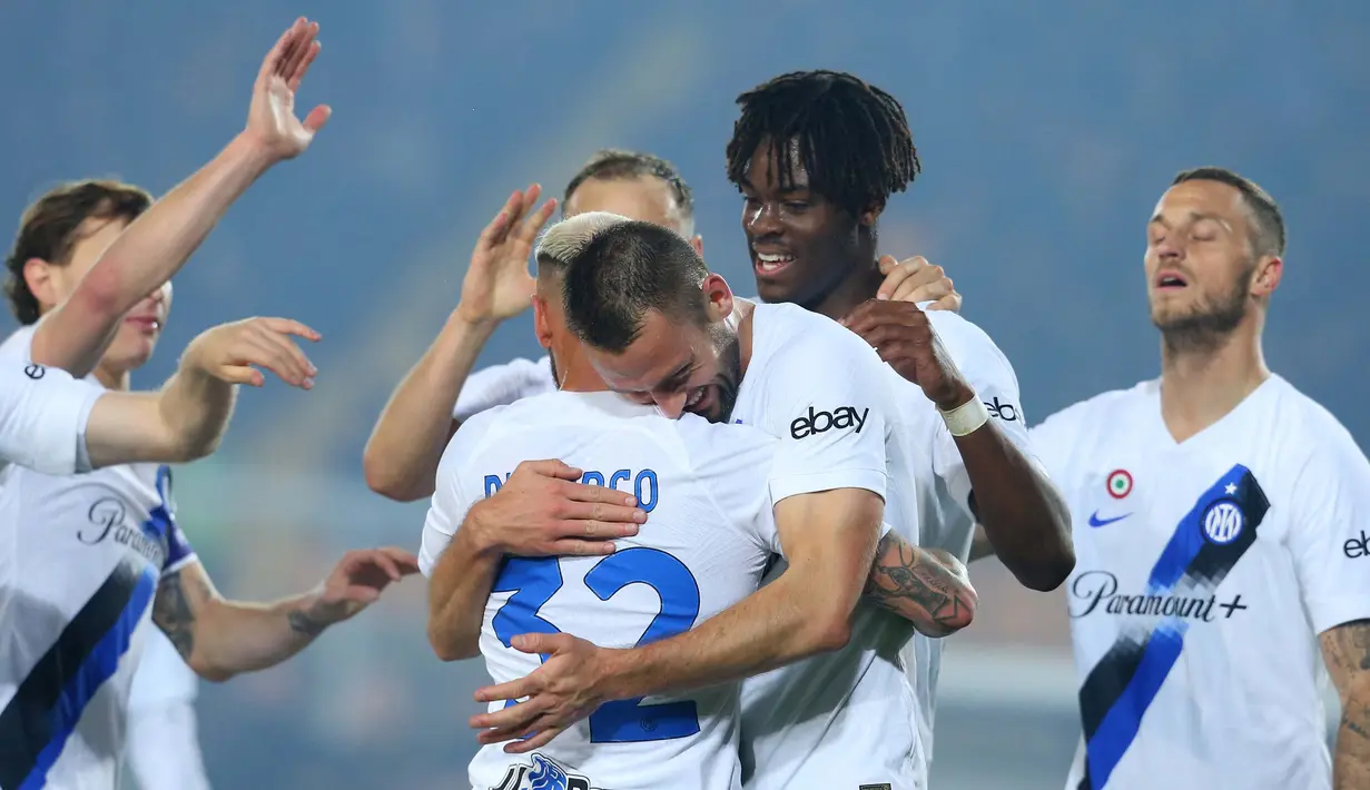 Kemenangan ini memperkokoh posisi Inter Milan di puncak klasemen Liga Italia Serie A 2023/2024 dengan 66 poin dari 25 pertandingan. (Carlo Hermann/AFP)