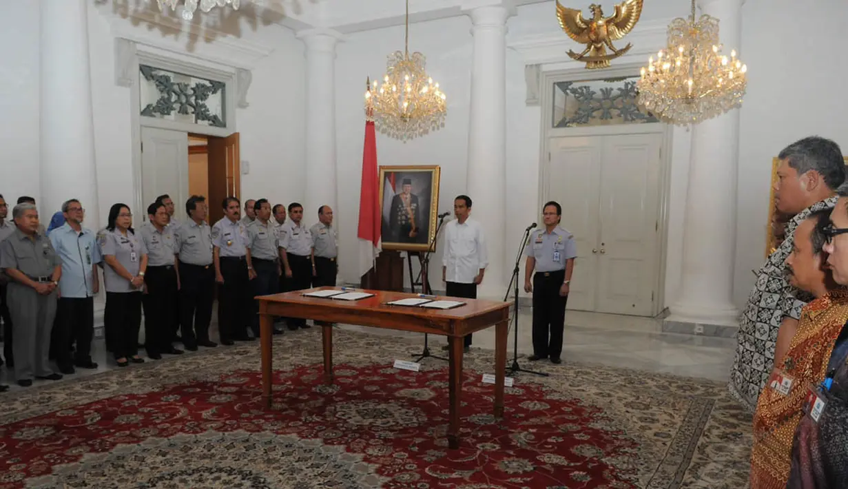 Kerjasama tersebut mengenai Pengembangan dan Pembangunan dermaga baru untuk distribusi barang di kawasan Marunda, Jakarta Utara, Kamis (14/8/14). (Liputan6.com/Herman Zakharia)