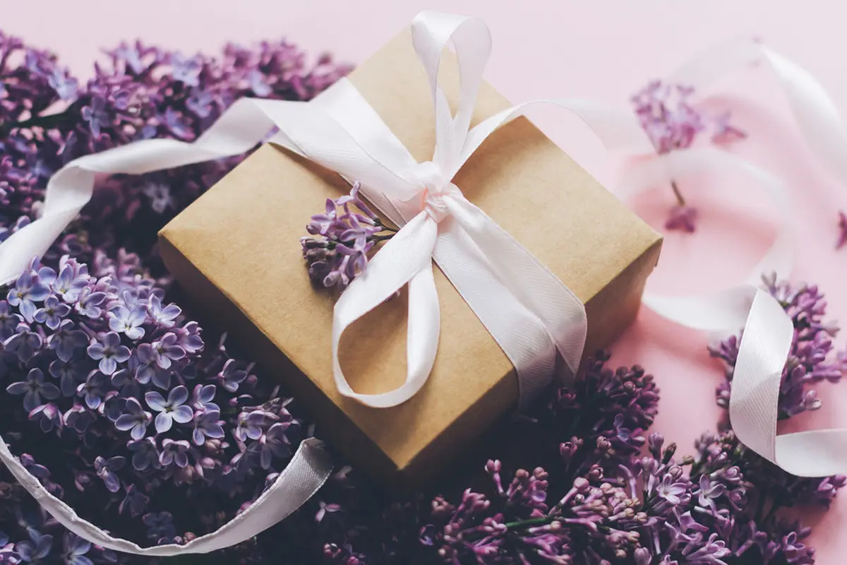 Rekomendasi Couple Items yang Bisa Jadi Inspirasi Kado Pernikahan Cantik