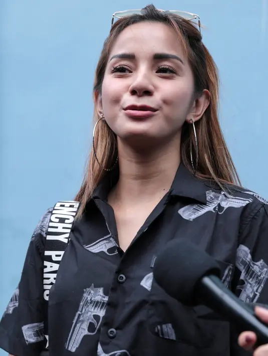 Sekedar mengingatkan, Kirana Larasati resmi menjanda sejak Juli 2017. Sidang diputus verstek lantaran tergugat Tama Gandjar tak hadir sidang. Dua tahun menikah, Kirana memiliki seorang anak yang lahir pada 2016. (Adrian Putra/Bintang.com)