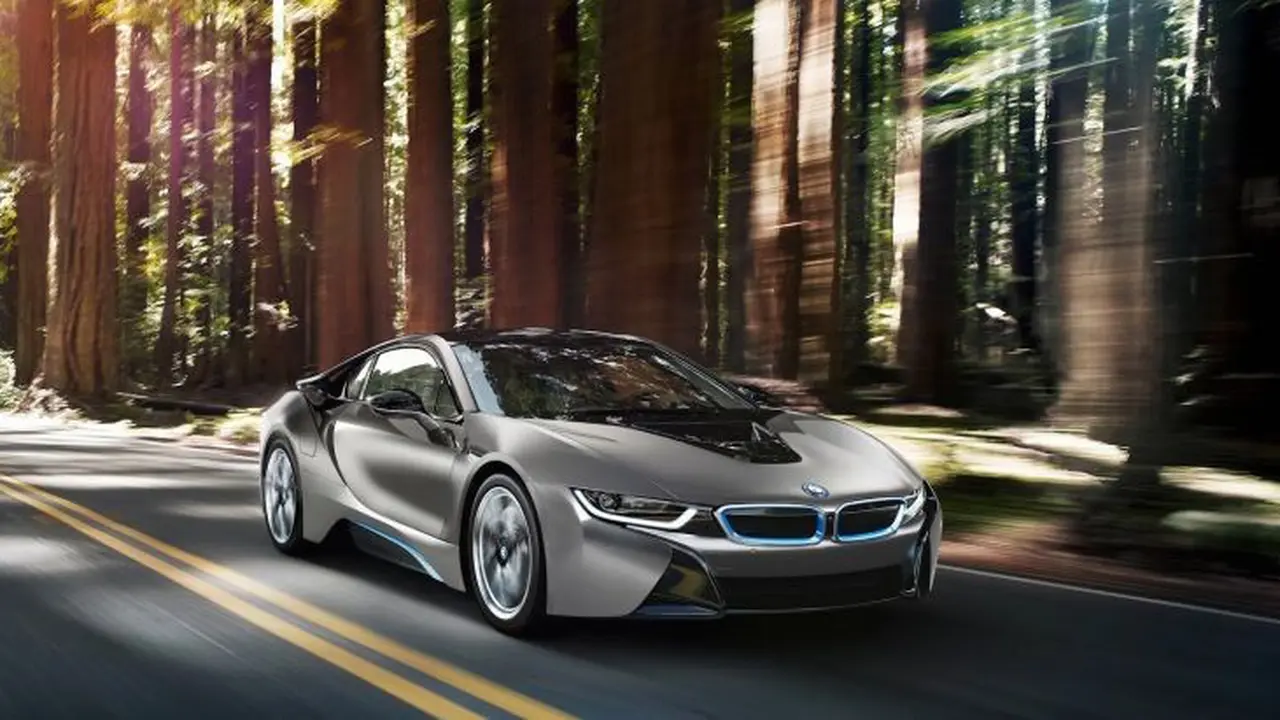 BMW i8