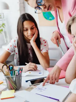 Jadwal yang terlalu padat dapat membuat anak mudah lelah dan kehilangan waktu untuk beristirahat. (Foto/Dok: Pexels)