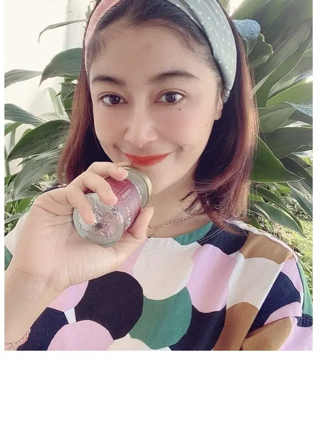 6 Potret Uut Permatasari dengan Makeup Natural, Tuai Pujian