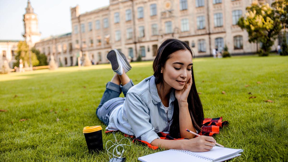 Calon Mahasiswa Wajib Tahu! BRImo Mudahkan Transaksi Kamu Selama Studi di UK!