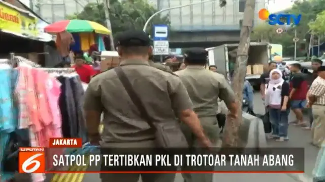 Jelang Asian Games, Satpol PP Tertibkan PKL Liar Tanah Abang