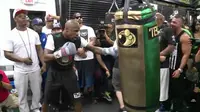 Mayweather Jr. Akan Nikmati Duel Kontra Paquiao