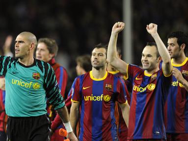 Mantan kiper Barcelona, Victor Valdes, memutuskan untuk pensiun dari dunia sepak bola. (AFP/Pierre-Philippe Marcou)