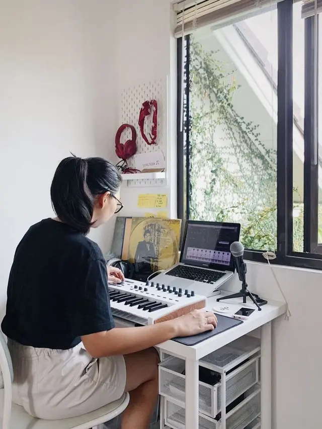 6 Potret Rumah Rara Sekar Bergaya Vintage, Instagram-able Banget