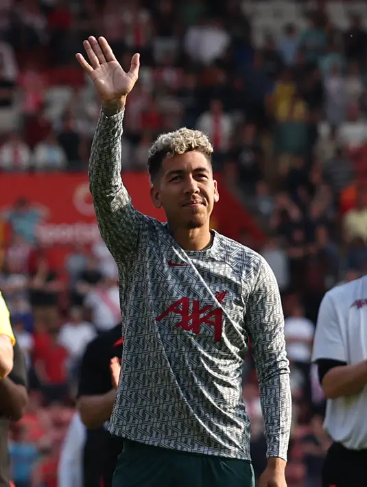 Al Ahli mengggaet penyerang 31 tahun itu secara gratis. Sebelumnya, kontrak Firmino bersama Liverpool habis per 30 Juni 2023 kemarin dan tak diperpanjang. (AFP/Adrian Dennis)