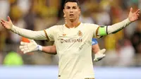 Penyerang Al-Nassr Cristiano Ronaldo bereaksi saat pertandingan Liga Arab Saudi melawan&nbsp;Al-Ittihad di Stadion King Abdullah Sport City, Jeddah, Jumat (10/3/2023) dini hari WIB. Al-Nassr kalah 0-1 dari Al-Ittihad.&nbsp;(AFP)