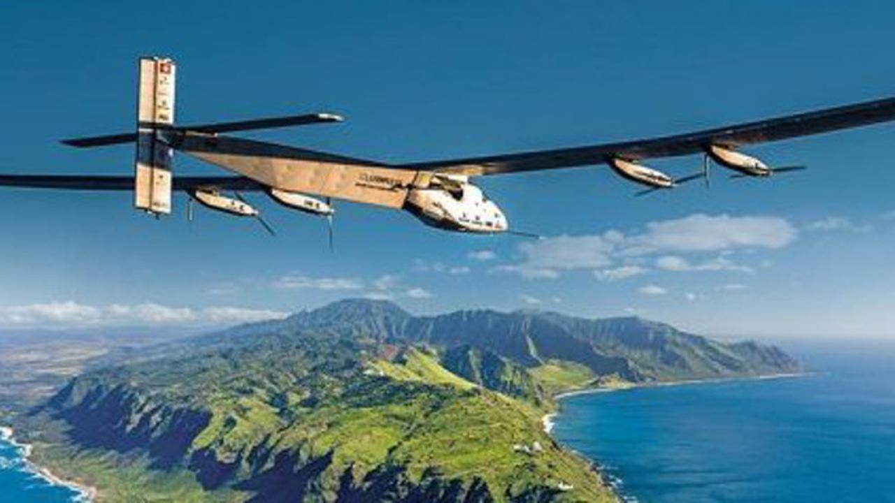 Pesawat Tenaga surya Pecahkan Rekor Jarak Terpanjang