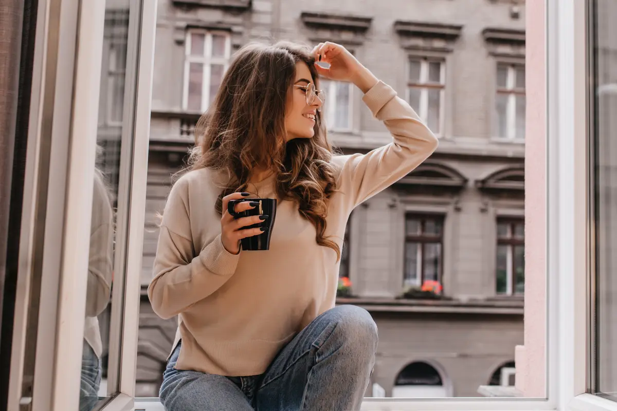 wanita november aura positif
