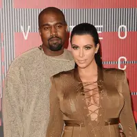 Melansir Aceshowbiz, seorang sumber mengatakan Kanye tidak ingin hal-hal berbahaya terjadi di jalinan cinta rumah tangganya. (AFP/Bintang.com)