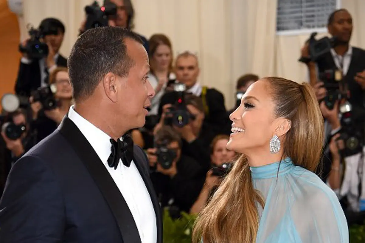 [Bintang] Jennifer Lopez dan Alex Rodriguez