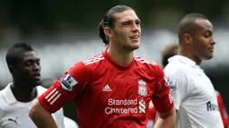 Sebagai pengganti Fernando Torres, Liverpool mendatangkan Andy Carroll dari Newcastle United dengan nilai transfer sebesar 41 juta euro. Tampil tak sesuai harapan dengan hanya mencetak 11 gol dan 6 assist dari 58 laga di semua ajang, ia akhirnya dipinjamkan ke West Ham United pada pertengahan musim 2012/2013 hingga akhirnya dipermanenkan di musim berikutnya. (AFP/Adrian Dennis)