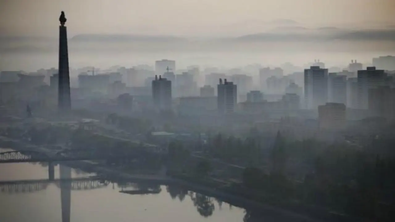 Juche Tower setinggi 170 meter di Pyongyang, Korea Utara