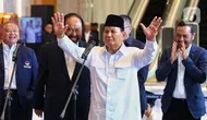 Prabowo Subianto berharap pertemuannya dengan Surya Paloh dimaknai secara positif bahwa Indonesia telah berkembang menjadi bangsa yang dewasa dan matang dalam berdemokrasi. (Liputan6.com/Angga Yuniar)