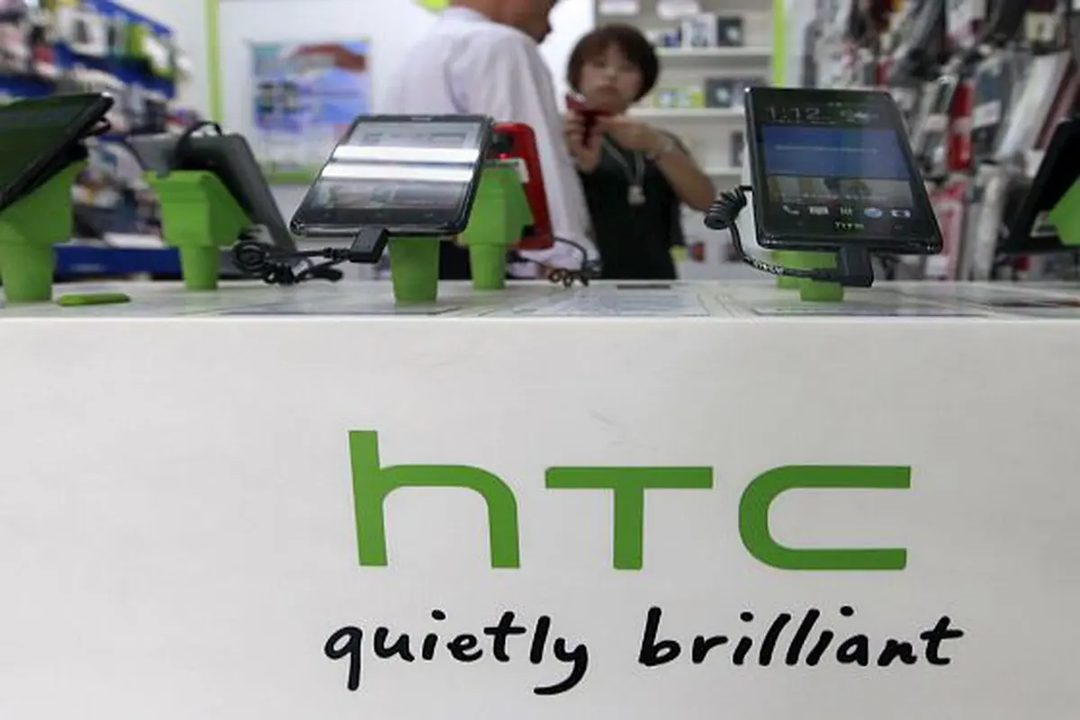 HTC Siapkan Ponsel Selfie
