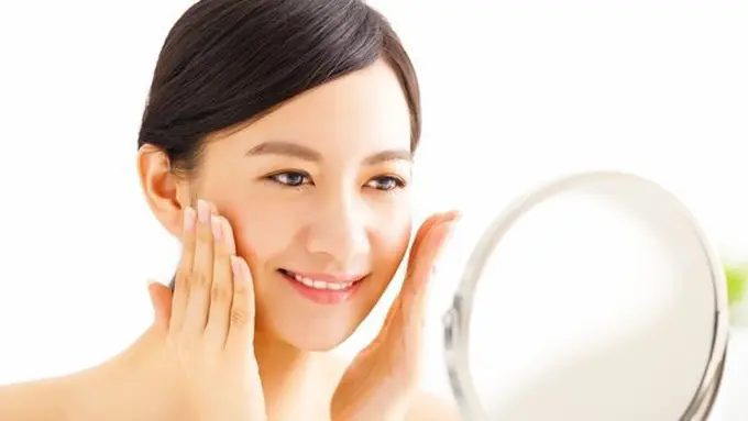 Kulit wajah halus/copyright Shutterstock.com