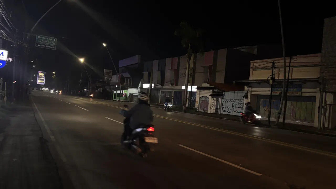 Jalan Yos Sudarso, Kota Tegal, Jawa Tengah (Liputan6.com/Ady Anugrahadi)