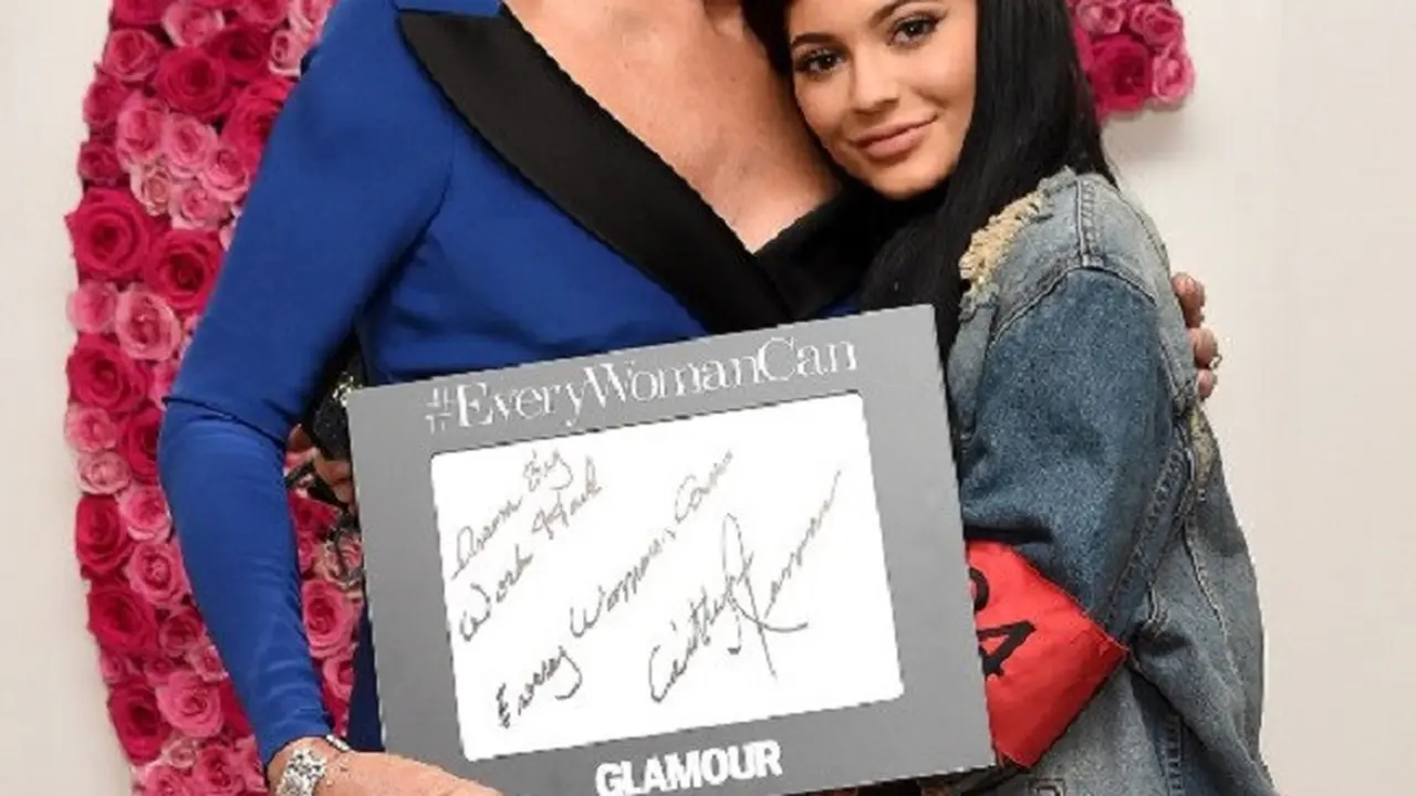 Kylie Jenner bersama ayahnya Caitlyn Jenner. (AFP/Bintang.com)