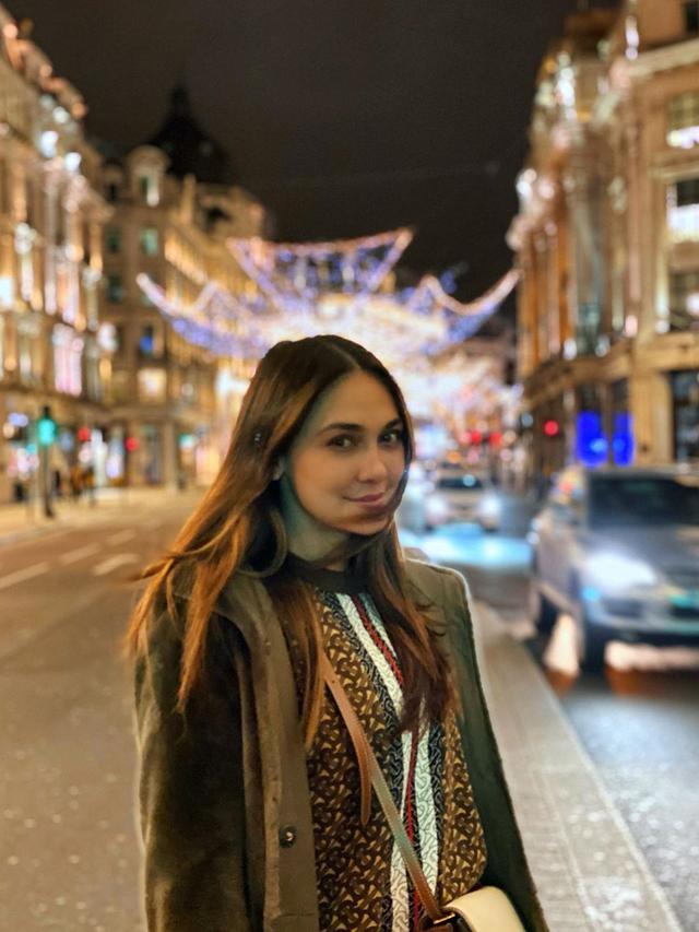 Luna Maya (Foto: Instagram lunamaya26)