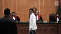 Terdakwa Hercules Rosario Marshal usai menjalani sidang perdana di PN Jakarta Barat, Rabu (16/1). Hercules meminta proses persidangan dipercepat karena ingin melangsungkan umrah. (Merdeka.com/Iqbal Nugroho)
