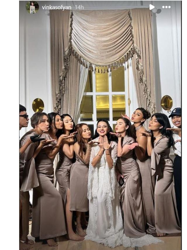 8 Potret Pernikahan Susan Sameh dan Khalid Atamimi, Bridesmaid Bertabur Bintang