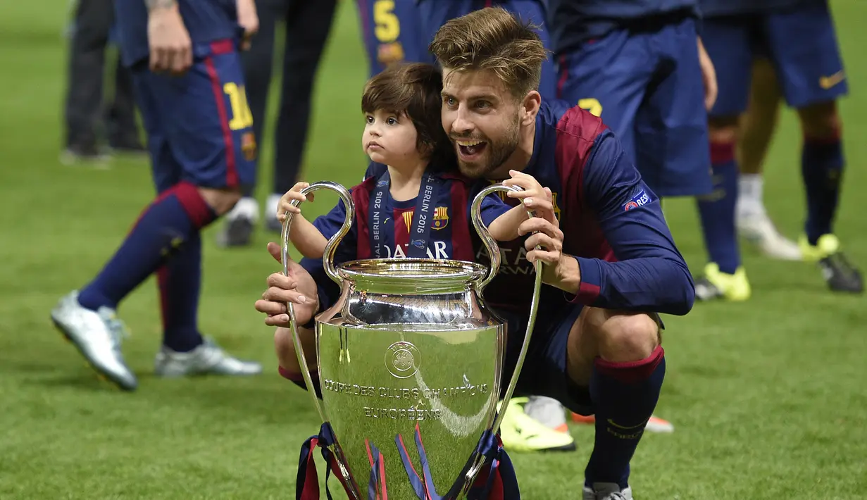 Gerard Pique. Bek tengah asal Spanyol yang kini memasuki musim ke-14 bersama Barcelona ini total meraih 4 trofi Liga Champions. Satu trofi diraihnya bersama Manchester United musim 2007/2008 serta 3 trofi bersama Barcelona, musim 2008/2009, 2010/2011 dan 2014/2015. (AFP/Lluis Gene)