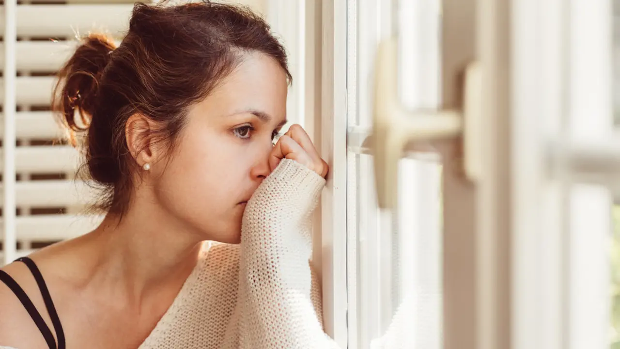 [Bintang] Bukan Posesif, 5 Zodiak Ini Memang Suka Khawatir Berlebihan